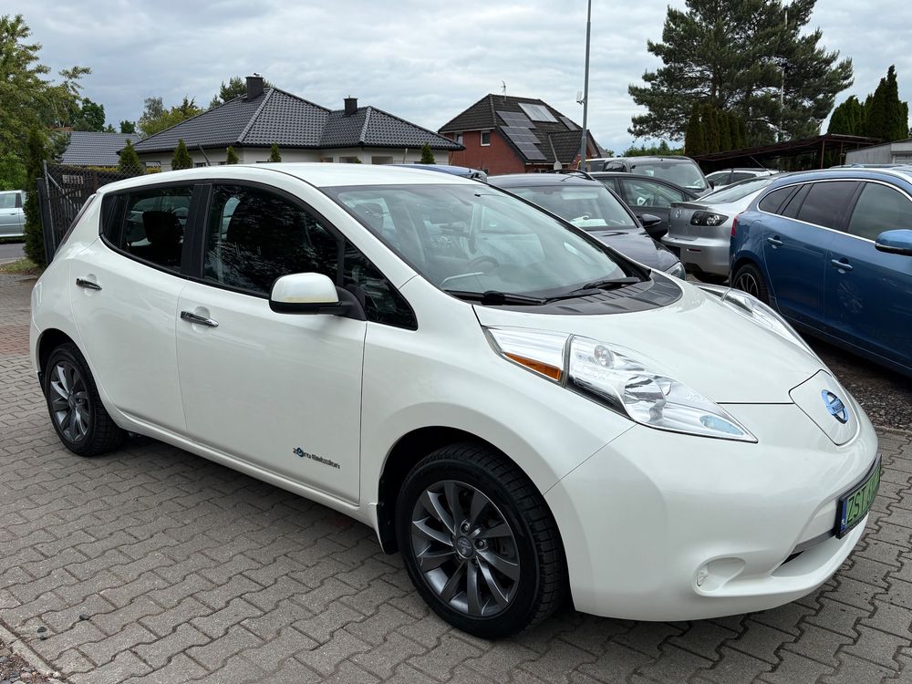 Nissan Leaf 30 kWh (mit Batterie) Tekna 2015