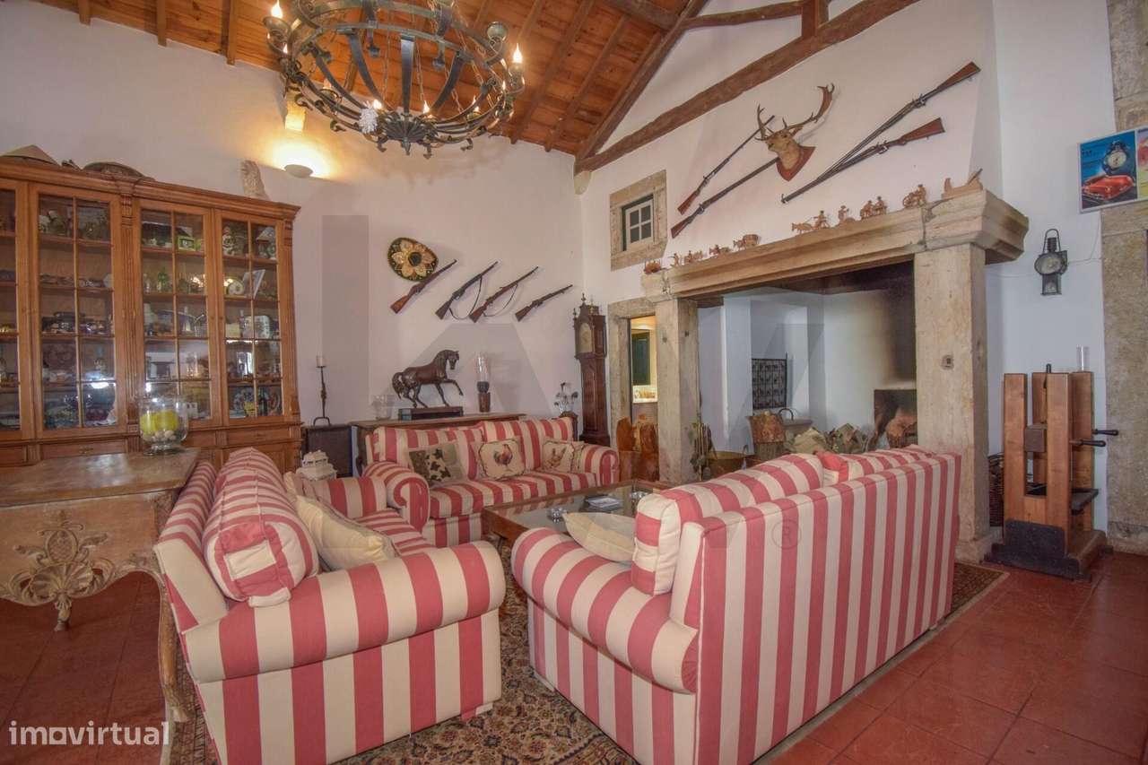 Quinta com Solar e Capela - Referência Histórica em Mafra-9