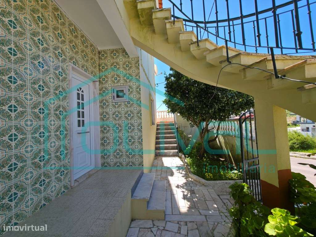 Moradia Independente com terreno, muito bem localizada com vista pa...-21