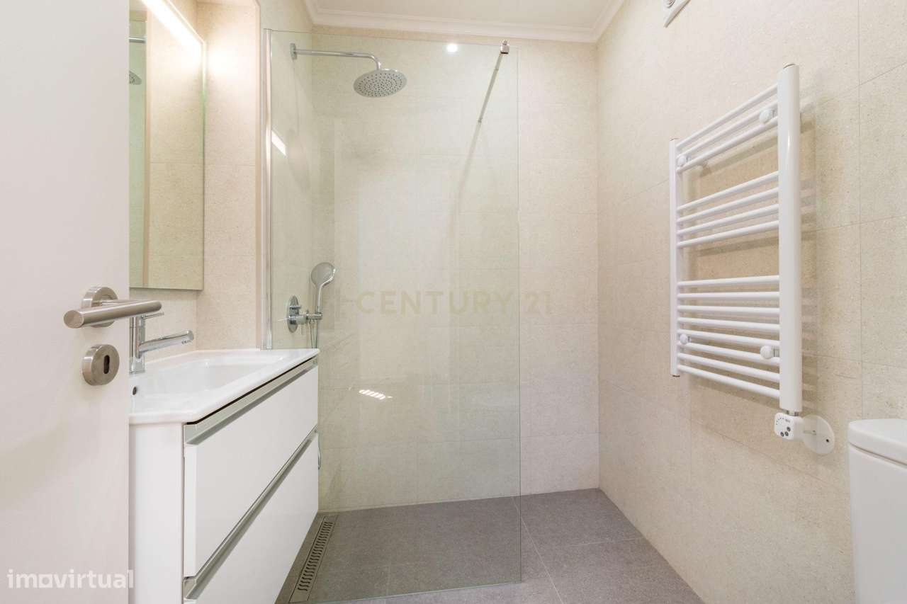 Casa urbana T2+1 renovada e equipada, no Alto do Carvalhão, Campolide, - Grande imagem: 5/18