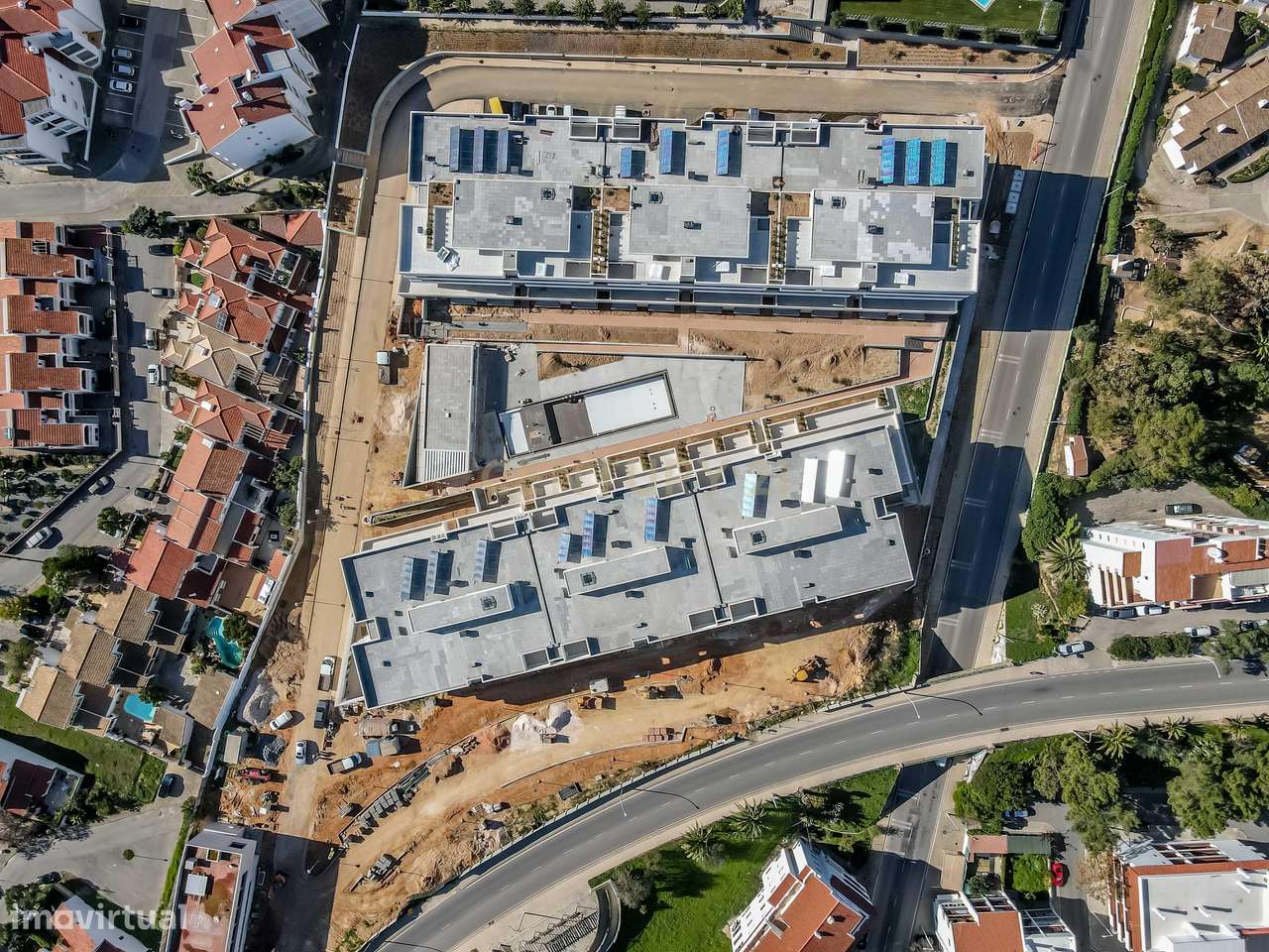 Penthouse inserida num condomínio privado na cidade de Lagos - Grande imagem: 5/30