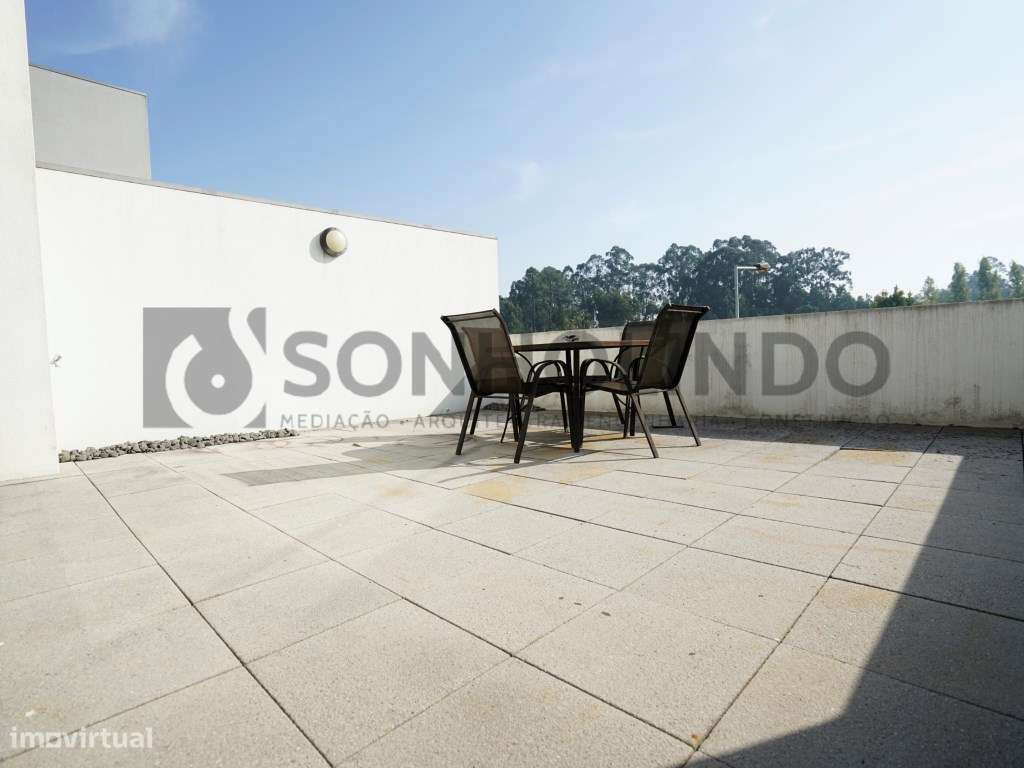 Moradia T4 com piscina de 3 frentes com excelentes áreas, tanto a n...-21