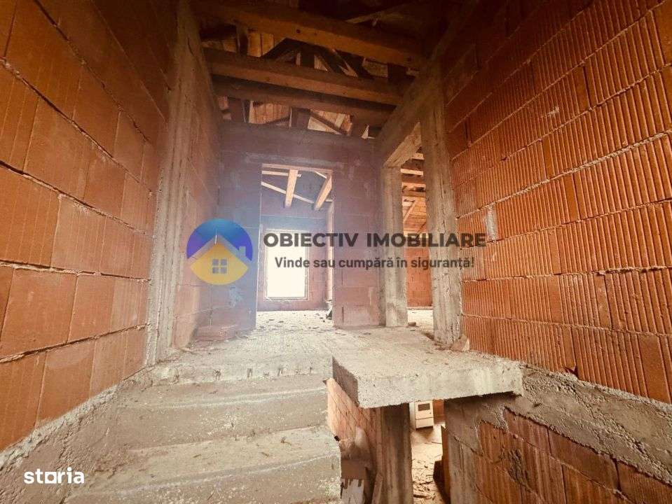 Vila la rosu  + teren 500 mp de vanzare – Zona Fermelor-12