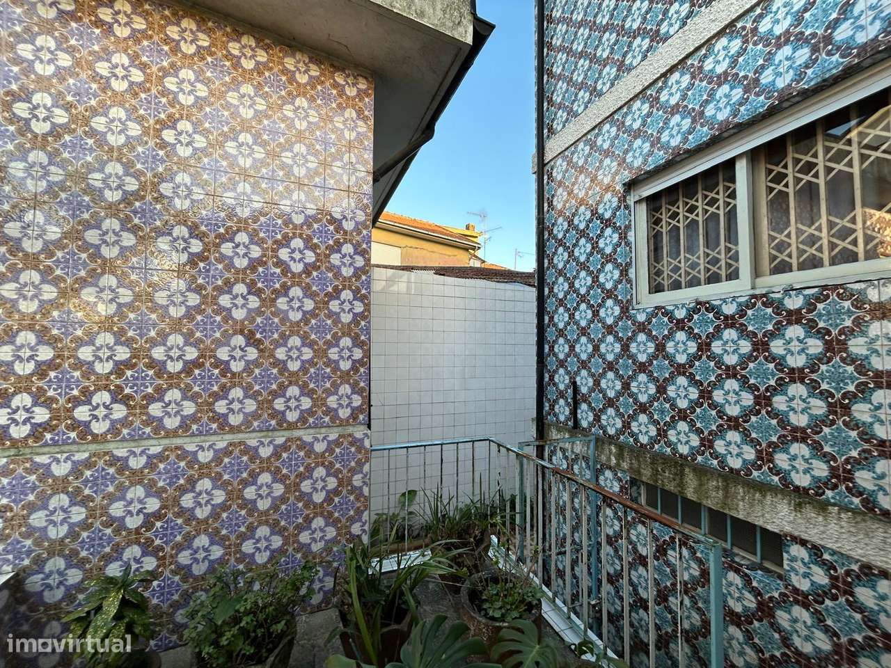 Moradia T5 com 3 frentes Rio Tinto-25