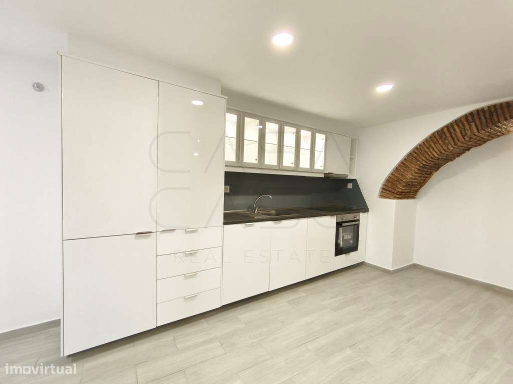 Prédio totalmente remodelado com 3 apartamentos independentes na Ba...-26