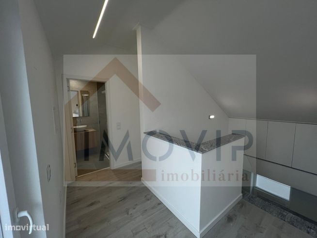 Moradia unifamiliar T3 com terraço e logradouro-3