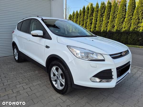 Ford Kuga 2.0 TDCi 2x4 Business Edition - 2