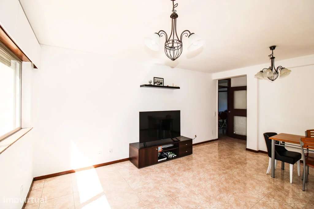 Apartamento T3 Mobilado em Aldoar – Excelente Localização no Porto - Grande imagem: 4/35