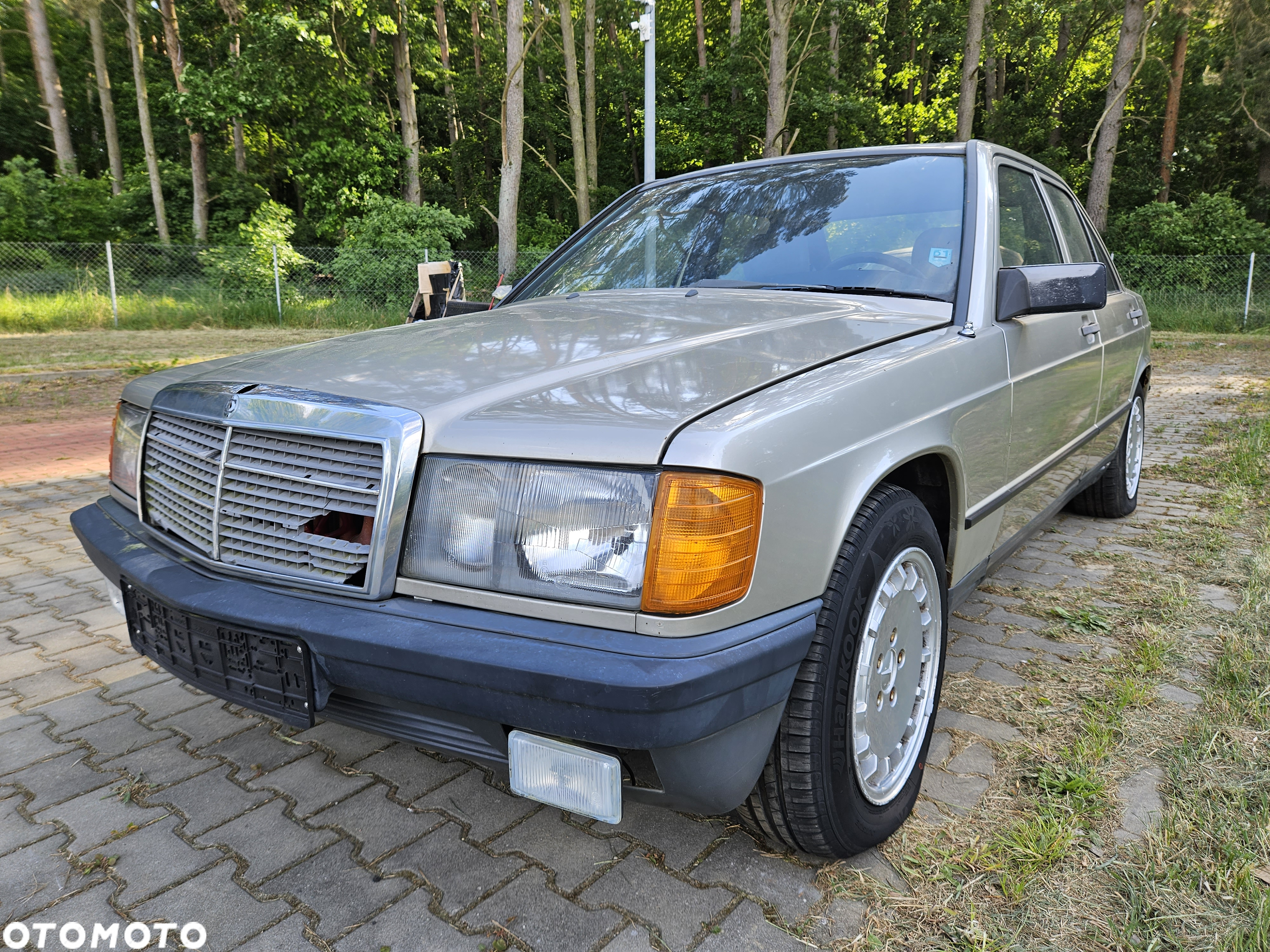 Mercedes-Benz W201 (190) - 3