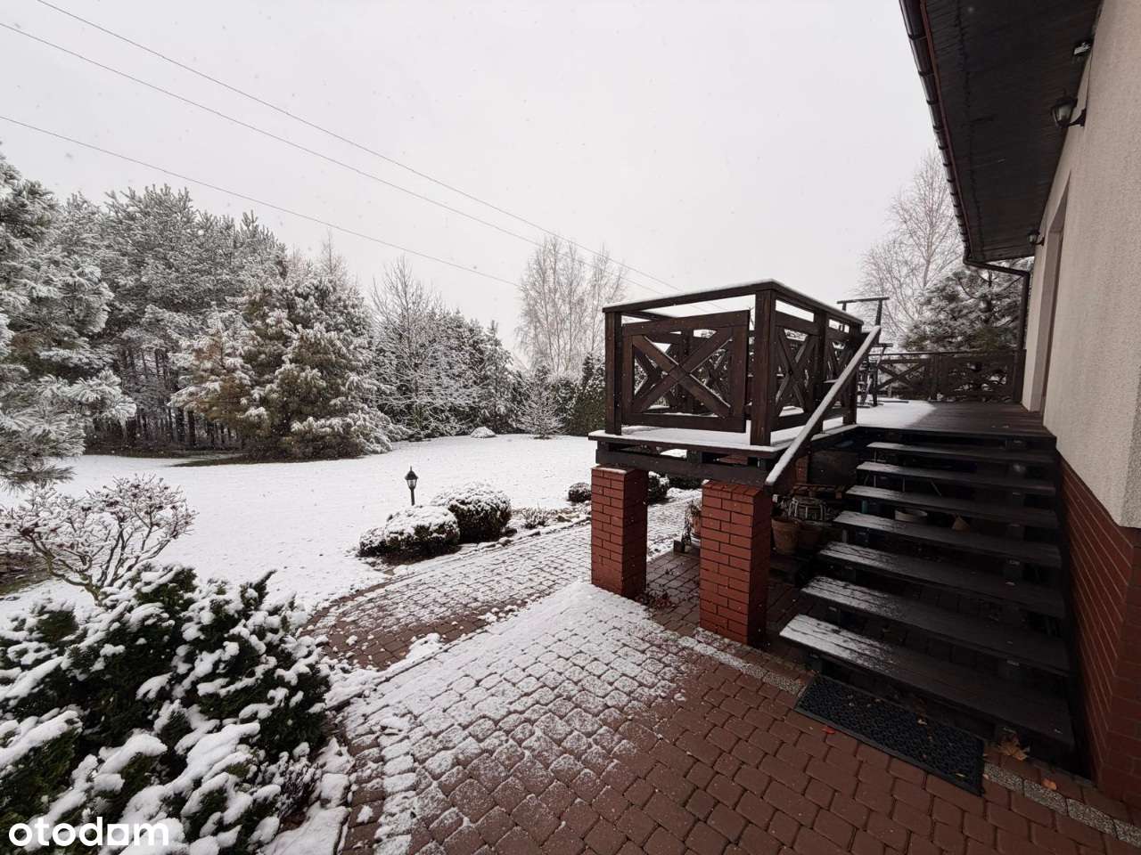 Na sprzedaż elegancki i klimatyczny dom wolnostojacy-4