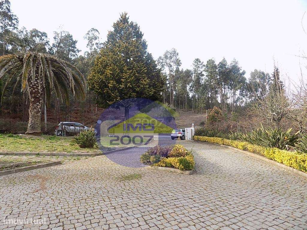 Moradia de 4 Frentes Canedo - Grande imagem: 4/25