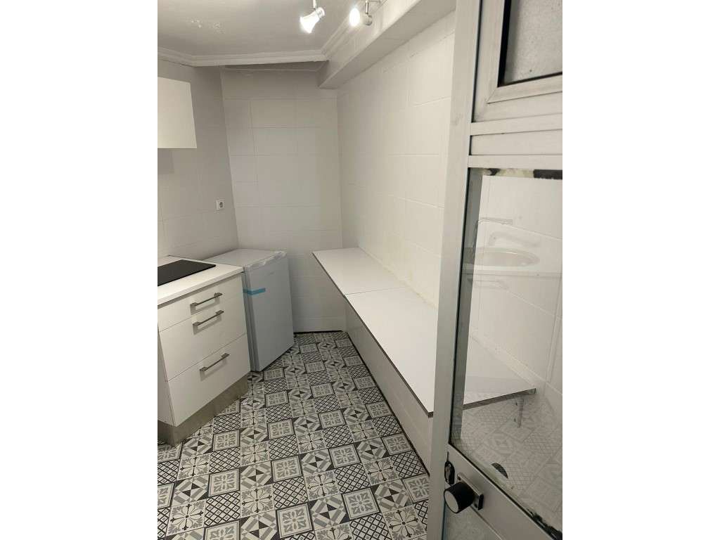 T2+1 localizado Campo de Ourique com rentabilidade de 1.700,00€/mês. - Grande imagem: 5/19