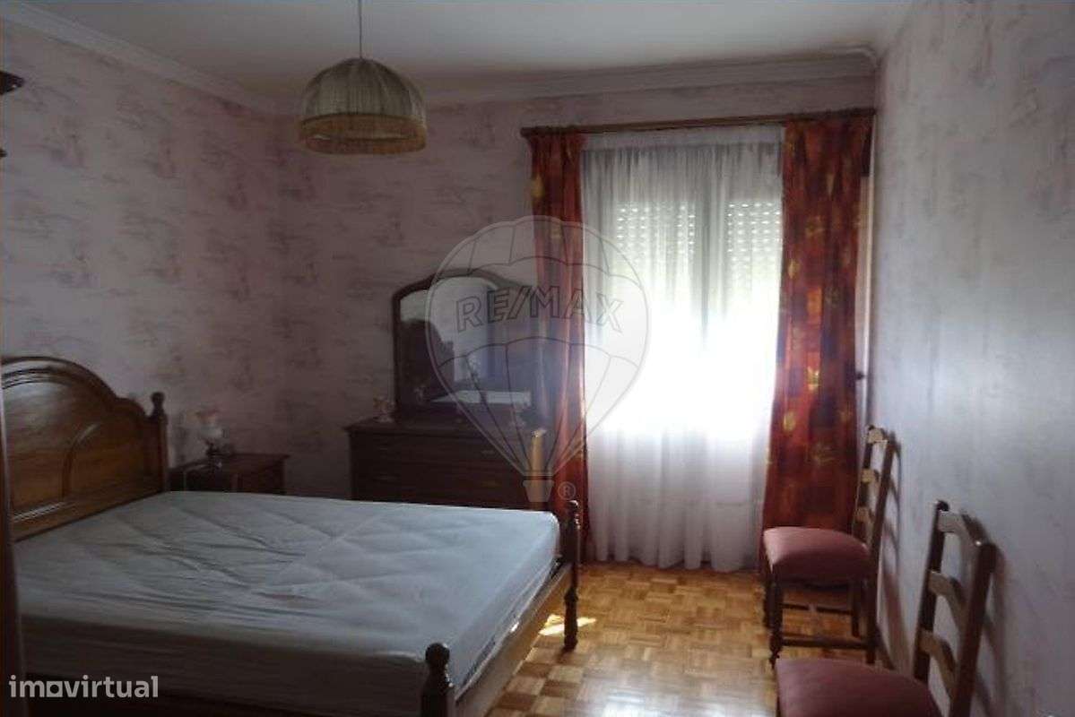 Moradia T4 para venda-5