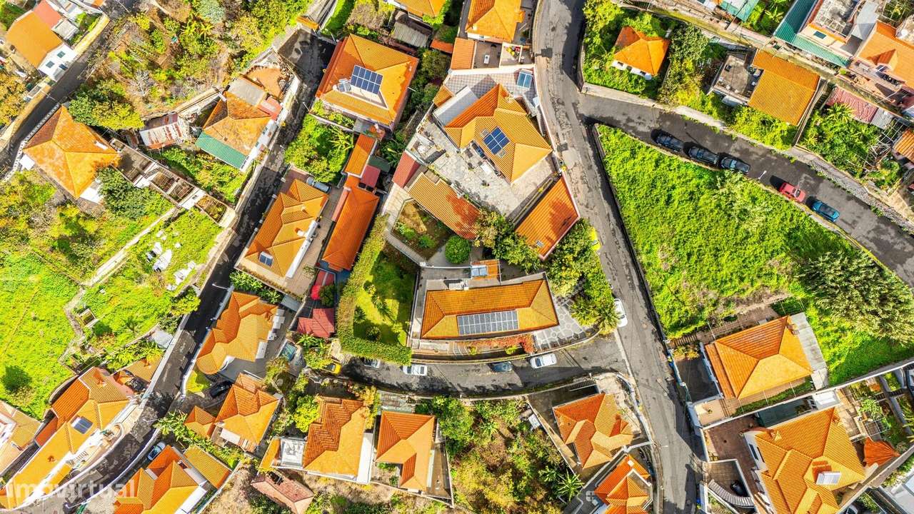 Moradia T4 Pedra Sina com Vista Panorâmica sobre o Funchal e o Mar |92 - Grande imagem: 5/11