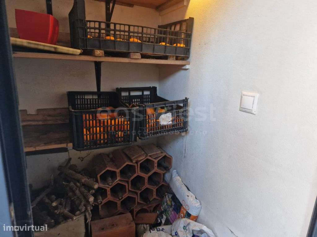 Espetacular Moradia T4 com terraço e garagem fechada, situada em Ta... - Grande imagem: 5/60