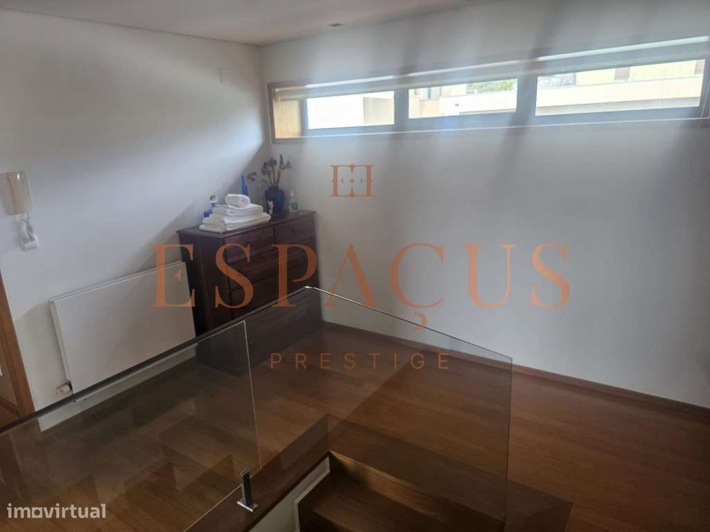 Moradia V4 com Vista Mar - Um Refúgio de Conforto e Elegância-33