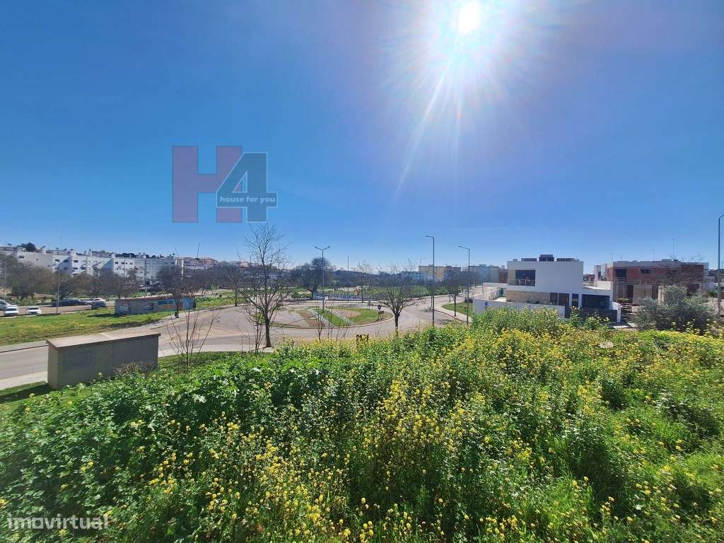 MORADIA T4 NO CENTRO DE ELVAS COM MAIS DE 500M² DE ÁREA-38