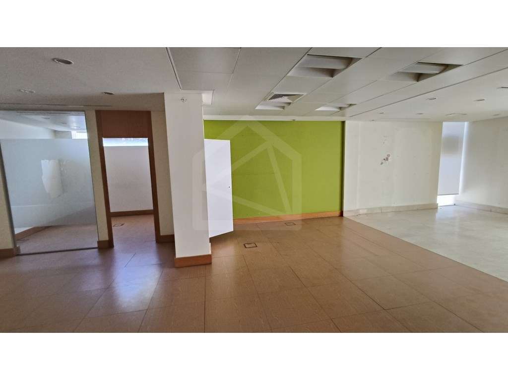 Loja em Cortegaça - Grande imagem: 4/23