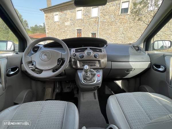 Renault Grand Scénic 1.9 dCi Luxe Privilége - 2