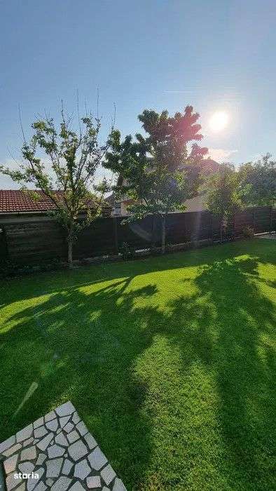 Casa de 5 camere, lux, 185 mp utili, +230 mp gradina, zona Luna de sus - Imagine principală: 4/5