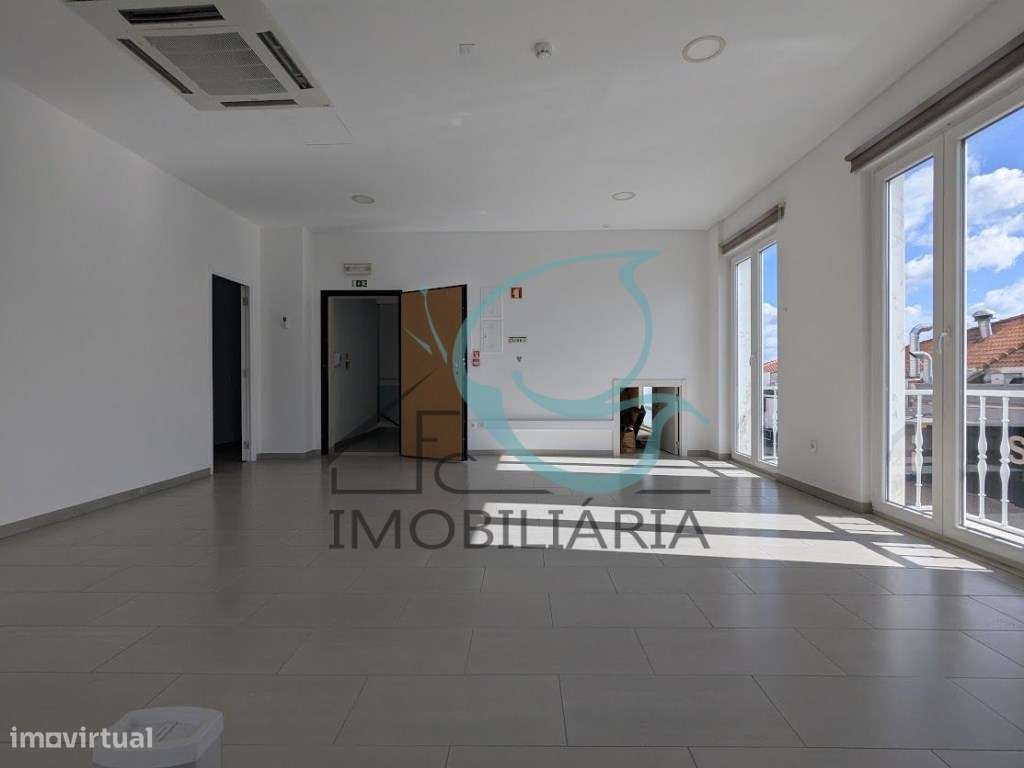Loja com 2 pisos para arrendamento em Setúbal - Grande imagem: 5/49