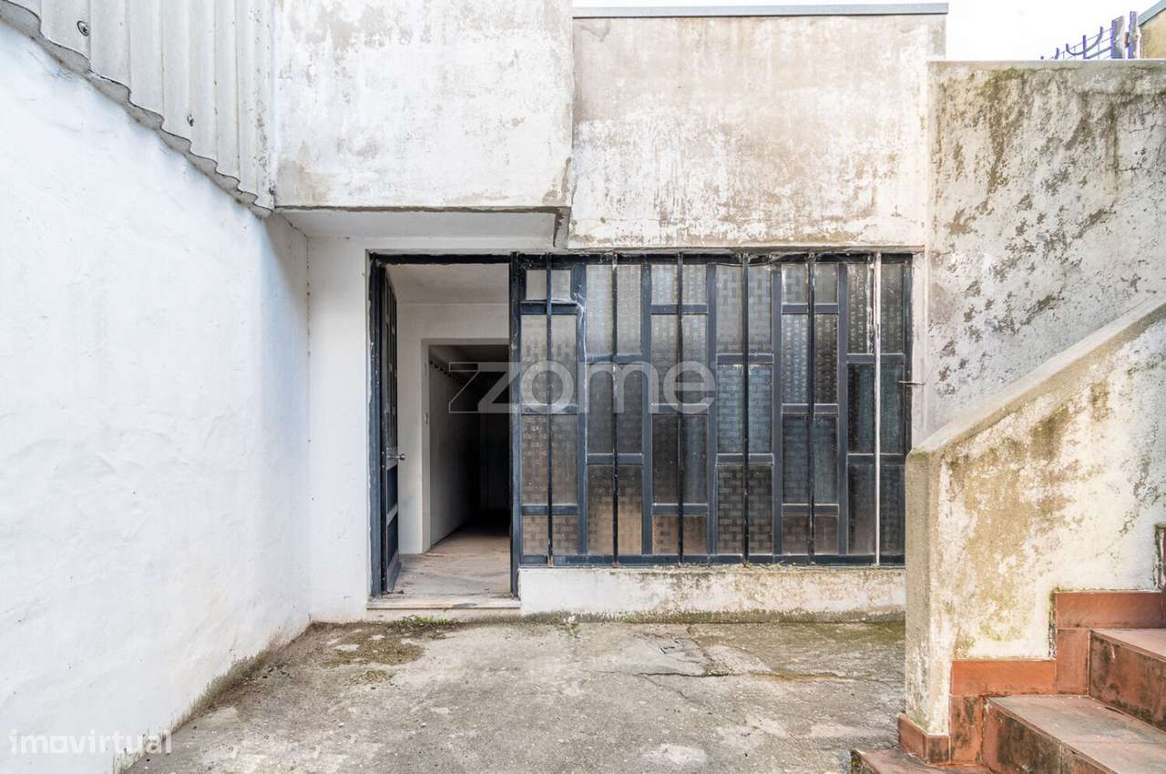 LOJA COM POSSIBILIDADE DE CONVERTER EM HABITAÇÃO - Grande imagem: 4/16