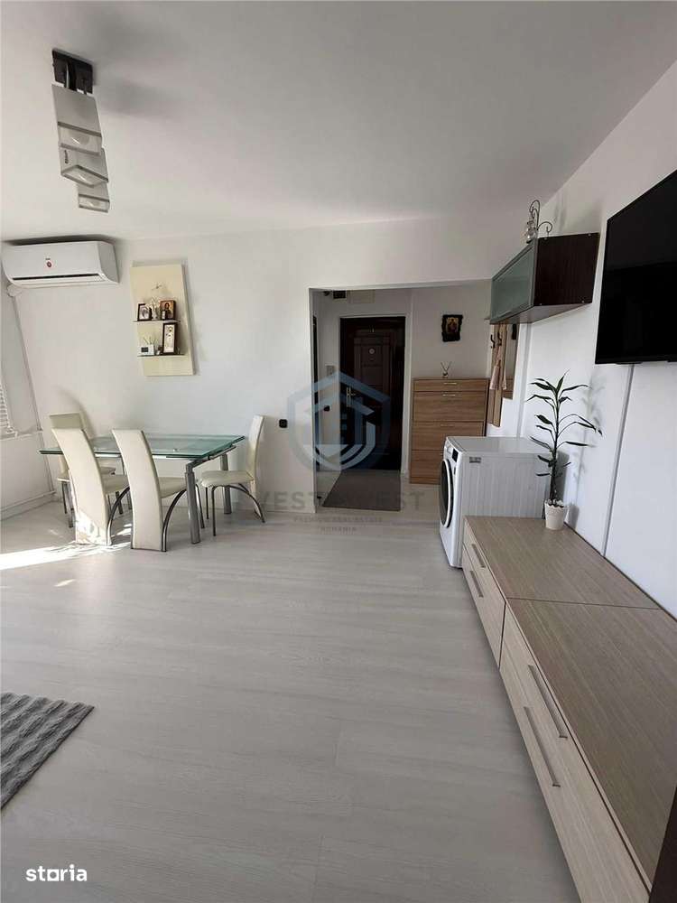 Apartament cu 3 camere in Piata Bucuresti-0