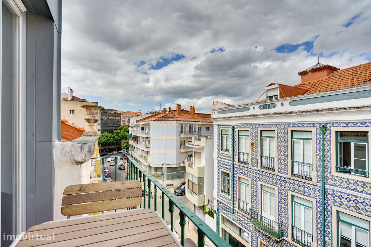 T2 REMODELADO | RUA REBELO DA SILVA | ESTEFÂNIA | LISBOA | VARANDA-16