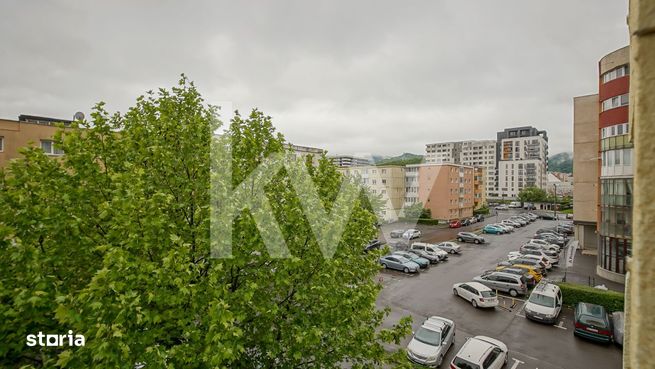 Vanzare apartament cu 3 camere, strada Paraului, zona Racadau-14