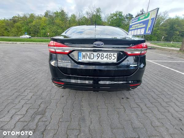 Ford Fusion 2.0 EcoBoost Titanium - 11