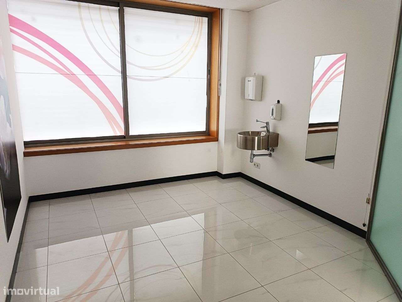 Espaço comercial/serviços em Coimbra (Av. Fernão de Magalhães) - Grande imagem: 5/16