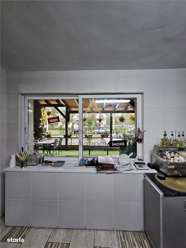 RESTAURANT DE VANZARE ONESTI-9