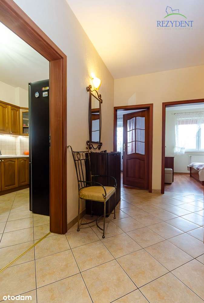 Przestronne M3 w nowoczesnym budynku z garażem-10