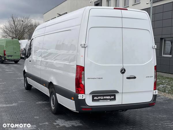 Mercedes-Benz Sprinter - 5