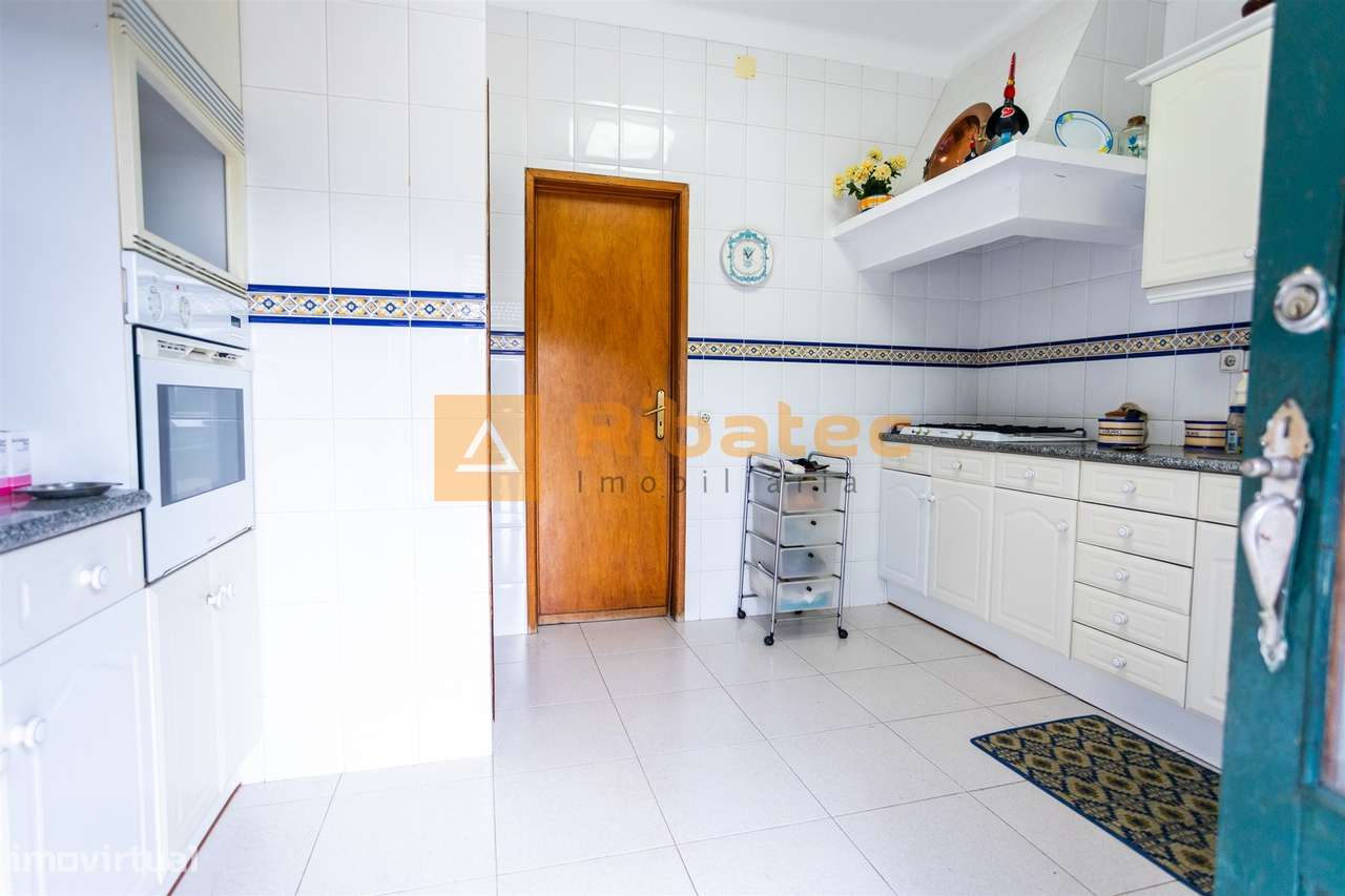 Excelente moradia na Vila de Coruche-2
