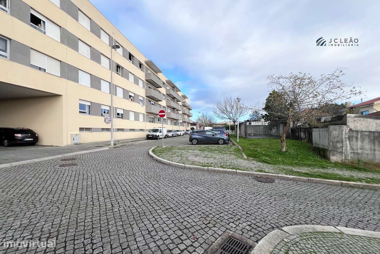 Apartamento T2 com Exposição Solar Nascente/Poente - Moreira da Maia-18