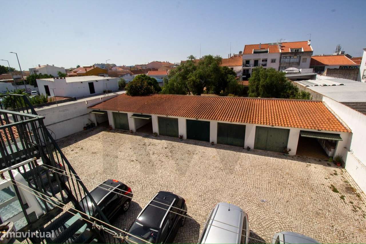 Excelente Oportunidade em Almeirim – Apartamento T3 com Terraço e Gara-22