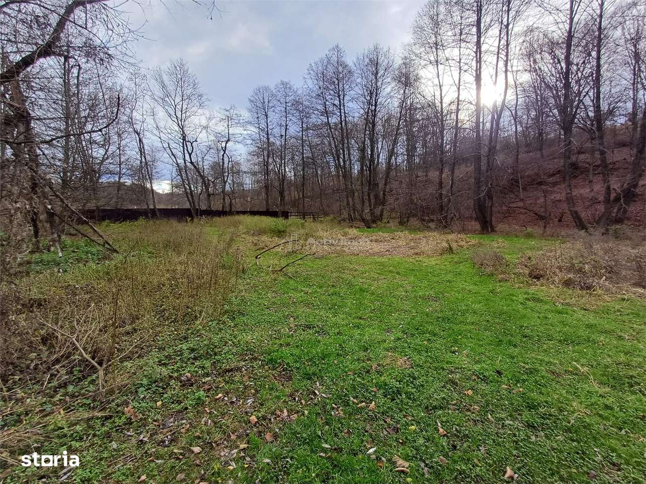 Resita, Teren Drept Intravilan, Langa Prau si Drum, 1308 Mp., 15 EuroM-7