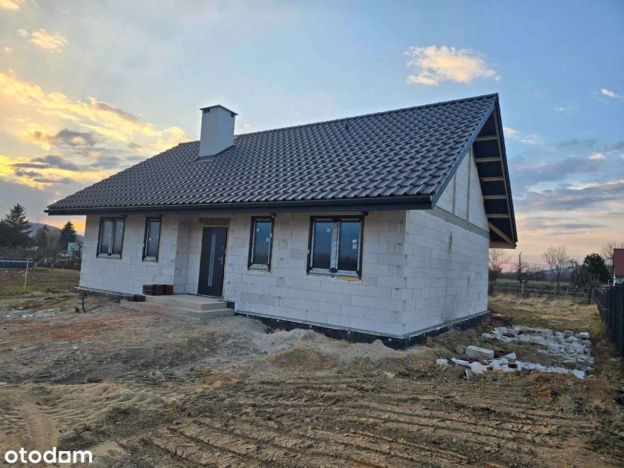 Nowy dom na działce 860 m2 , bez prowizji . - Pełny obrazek: 4/6
