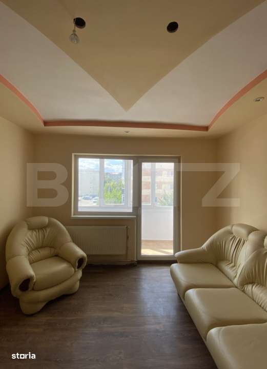 Apartament de 3 camere, 2 bai si balcon inchis, etaj intermediar - Imagine principală: 1/15