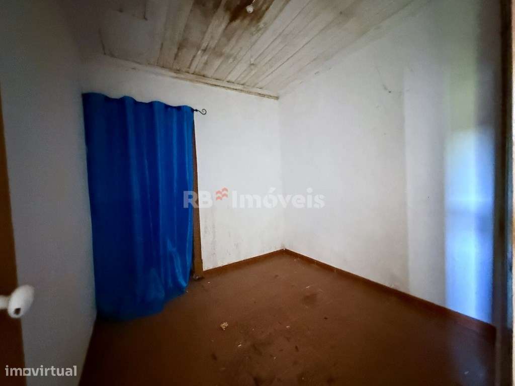 Moradia T3 p/ Recuperar em Pena - Chancelaria, Torres Novas-13