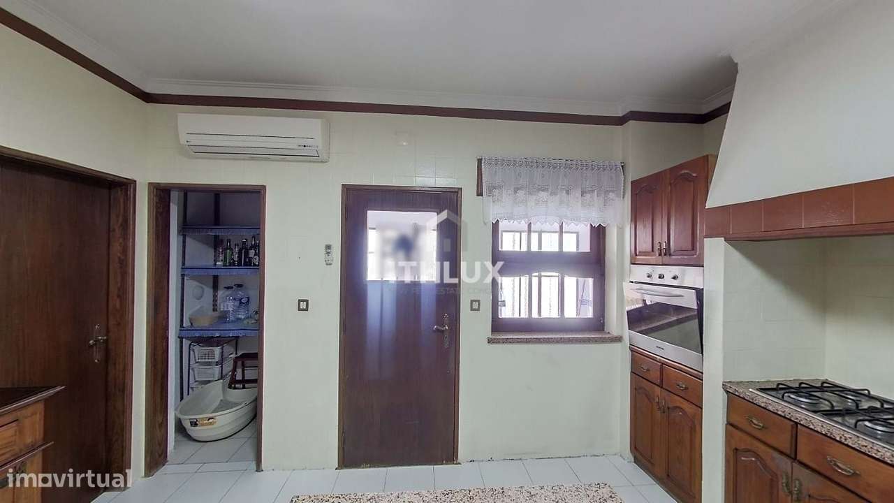 Moradia V5 com garagem localizado no Bairro Europa – Elvas - Portugal-14