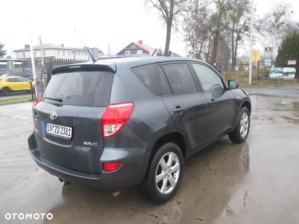 Toyota RAV4 2.0 VVT-i Sol - 5