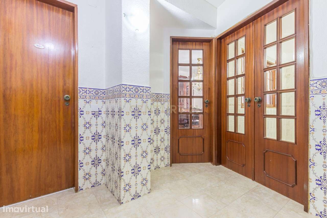 Espetacular T3 com Vista Mar em Sesimbra-12