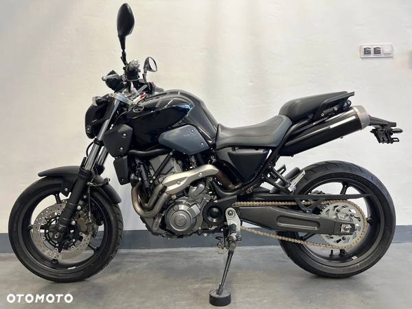 Yamaha MT - 5