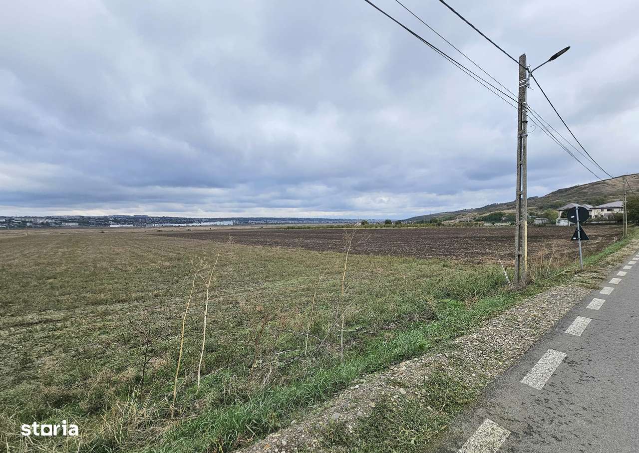 Teren 17500 mp,  zona Gaureni,str. Eroilor-2