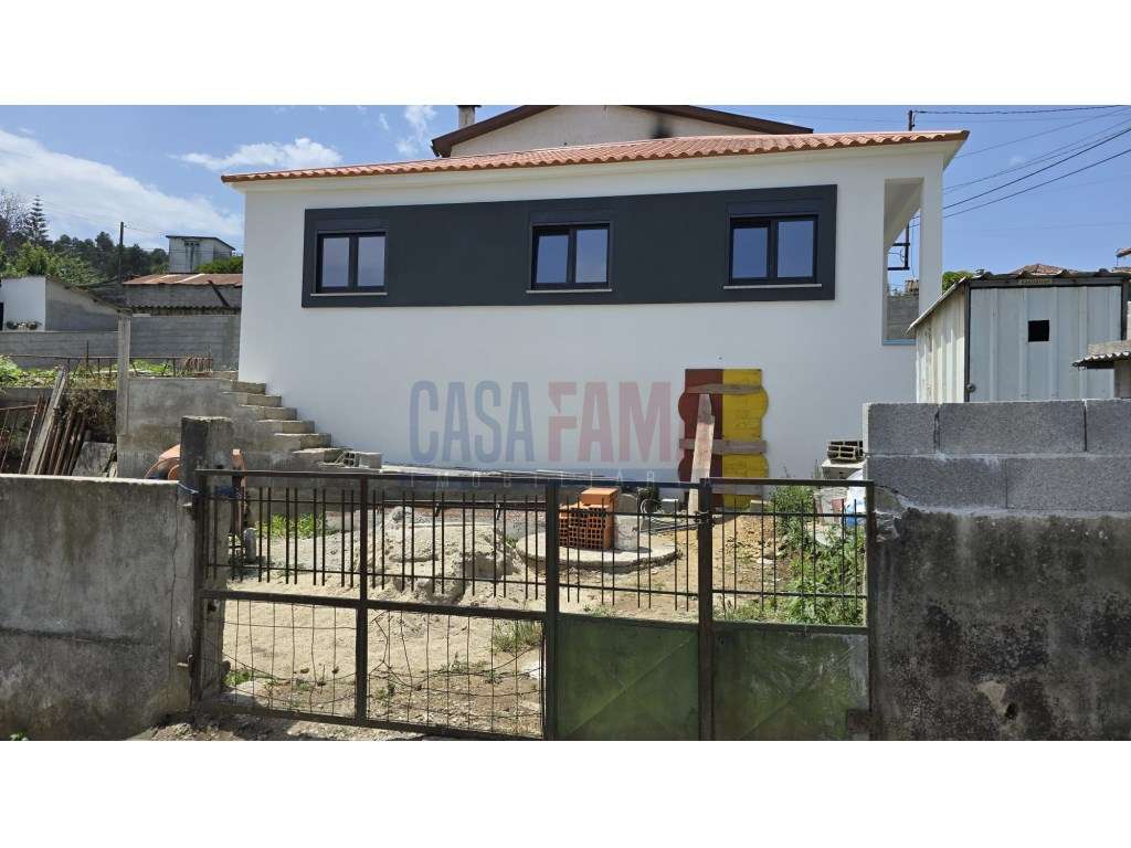 Moradia T3 em Cavalões - Vila Nova de Famalicão - Grande imagem: 2/26