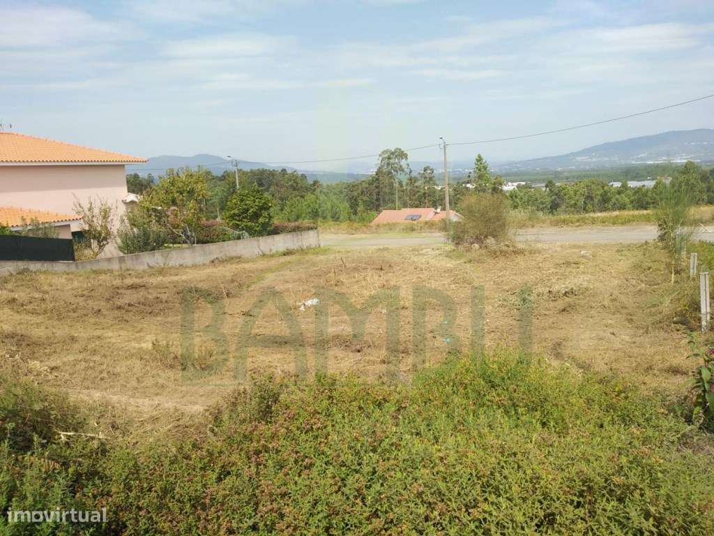 Terreno para construção em Nogueira - Grande imagem: 2/9