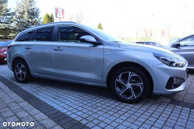 Hyundai I30 Fastback 1.5 T-GDI 48V Comfort DCT - 3