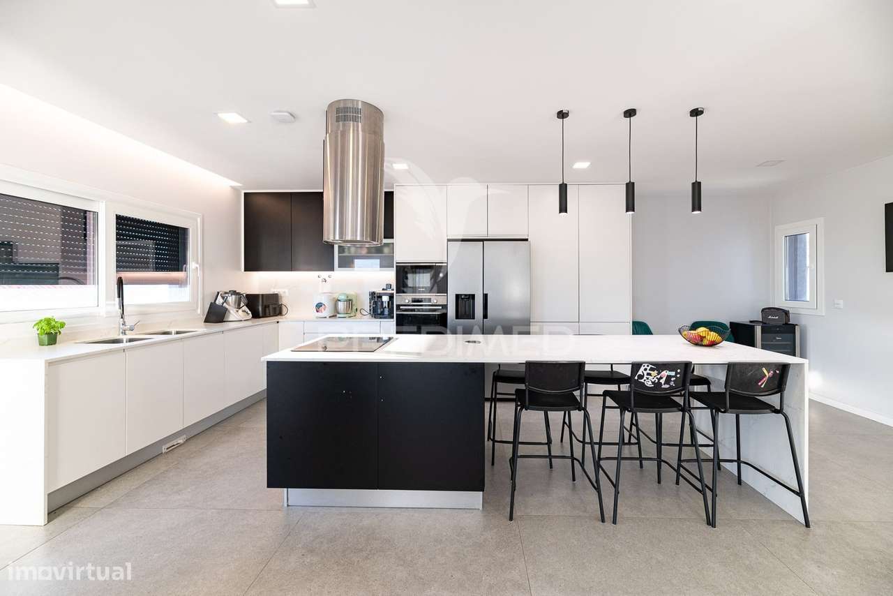 Moradia T5+1 Moderna com Piscina – São João dos Montes - Grande imagem: 5/40